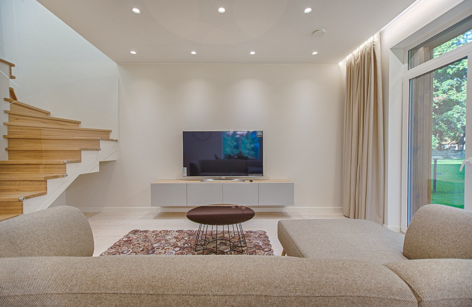 Photo by Vecislavas Popa Flat Screen Tv
